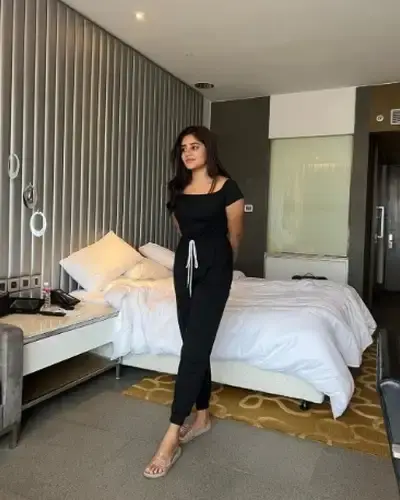 Call Girls Fatehgarh Cash On Delivery